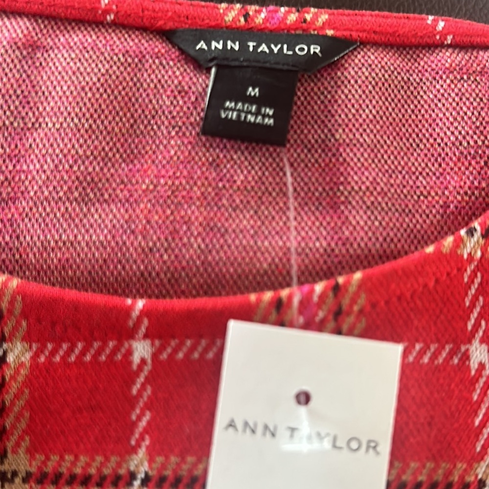 Plaid Knit Top Size M - Picture 8 of 9